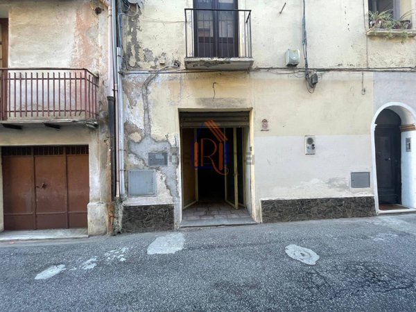 locale commerciale in vendita a Lamezia Terme
