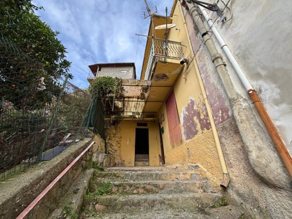 casa indipendente in vendita a Lamezia Terme in zona Nicastro