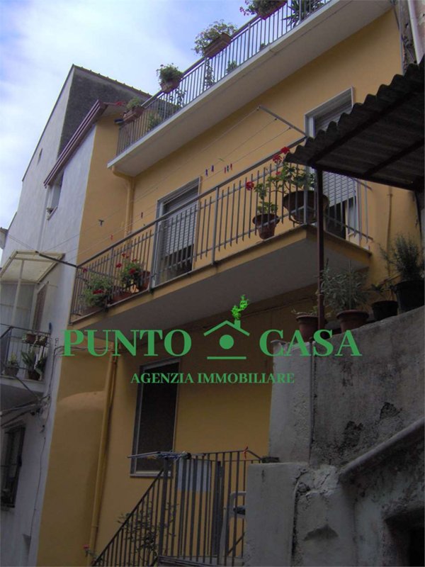 casa indipendente in vendita a Lamezia Terme in zona Sambiase