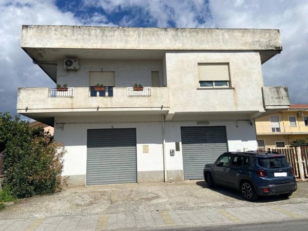 casa indipendente in vendita a Lamezia Terme in zona Nicastro