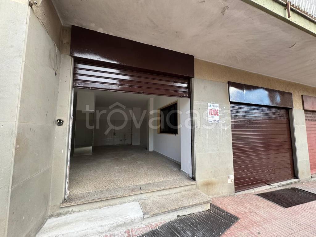 negozio in vendita a Lamezia Terme