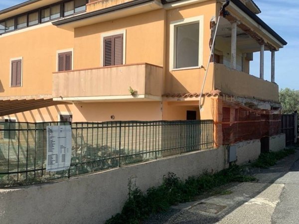 casa indipendente in vendita a Lamezia Terme in zona Magolà