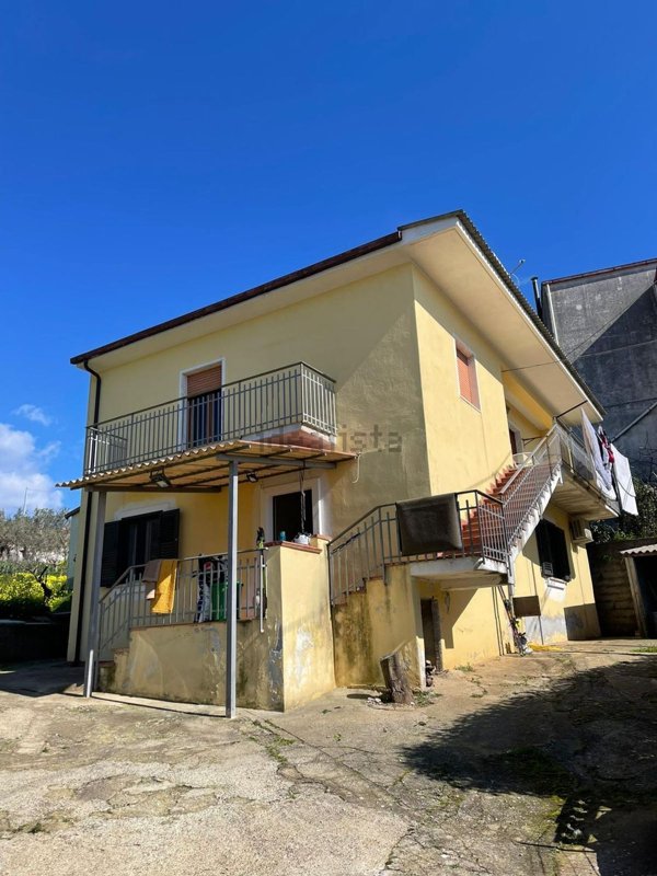 casa indipendente in vendita a Lamezia Terme