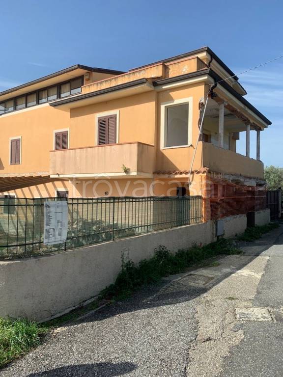 casa indipendente in vendita a Lamezia Terme in zona Magolà