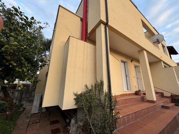 casa indipendente in vendita a Lamezia Terme