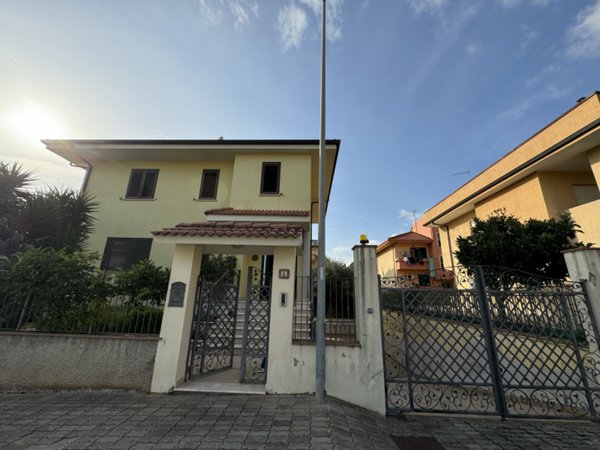 casa indipendente in vendita a Lamezia Terme