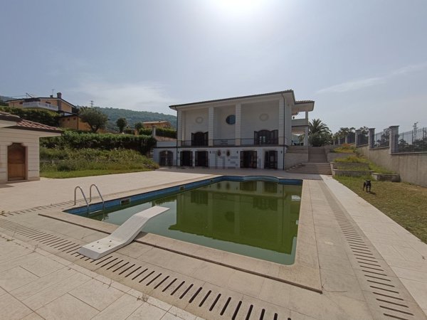 casa indipendente in vendita a Lamezia Terme