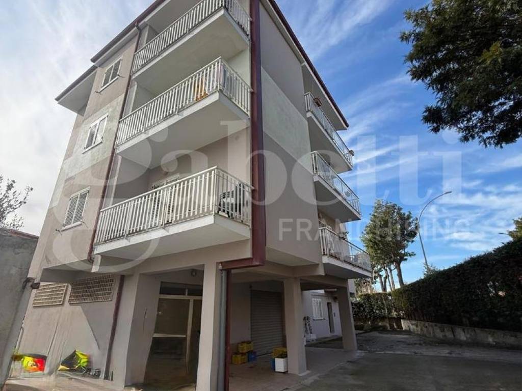 appartamento in vendita a Lamezia Terme in zona Nicastro