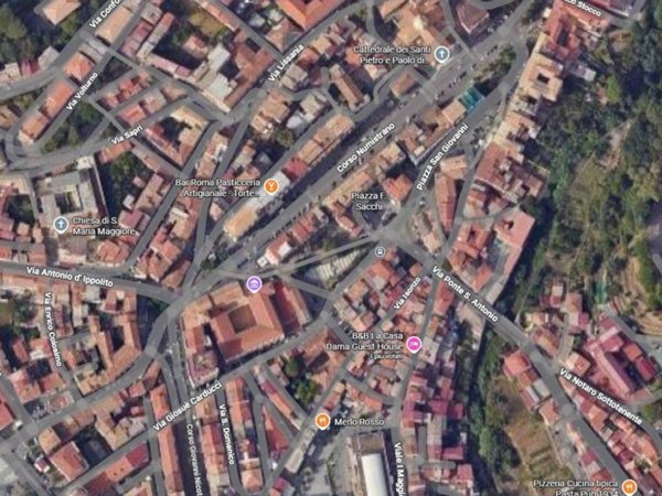 intera palazzina in vendita a Lamezia Terme in zona Nicastro