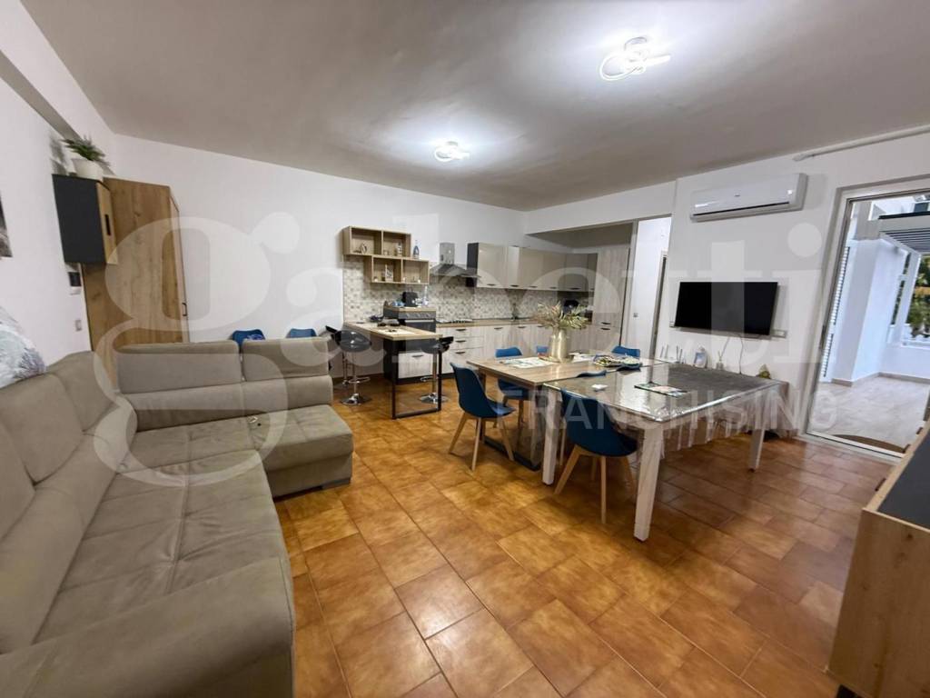 casa indipendente in vendita a Lamezia Terme