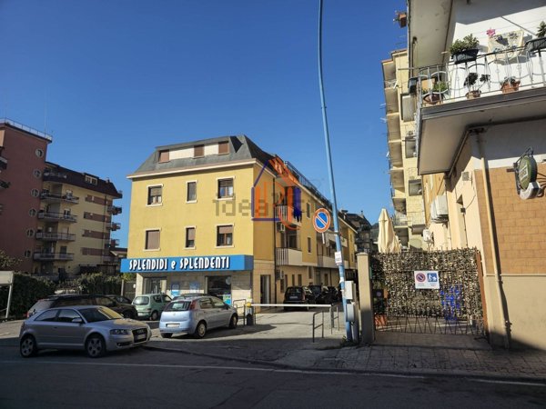 appartamento in vendita a Lamezia Terme in zona Nicastro