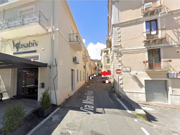 locale di sgombero in vendita a Lamezia Terme in zona Nicastro