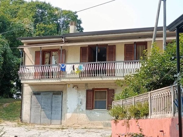 casa indipendente in vendita a Lamezia Terme