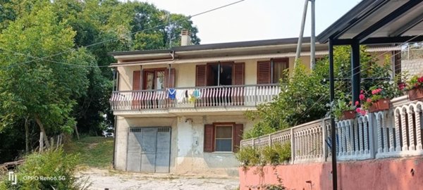 casa indipendente in vendita a Lamezia Terme