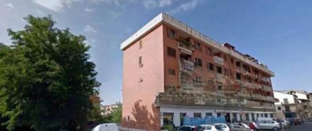 pentavano in vendita a Lamezia Terme in zona Sambiase