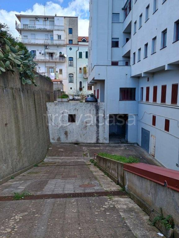ufficio in vendita a Lamezia Terme in zona Nicastro