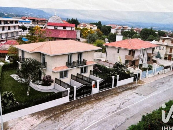 casa indipendente in vendita a Lamezia Terme