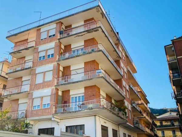 appartamento in vendita a Lamezia Terme in zona Nicastro