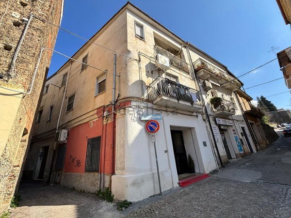 locale commerciale in vendita a Lamezia Terme