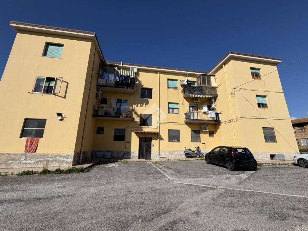 appartamento in vendita a Lamezia Terme in zona Sant'Eufemia Lamezia