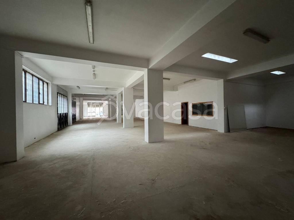 negozio in vendita a Lamezia Terme