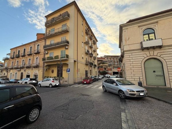 appartamento in vendita a Lamezia Terme in zona Nicastro