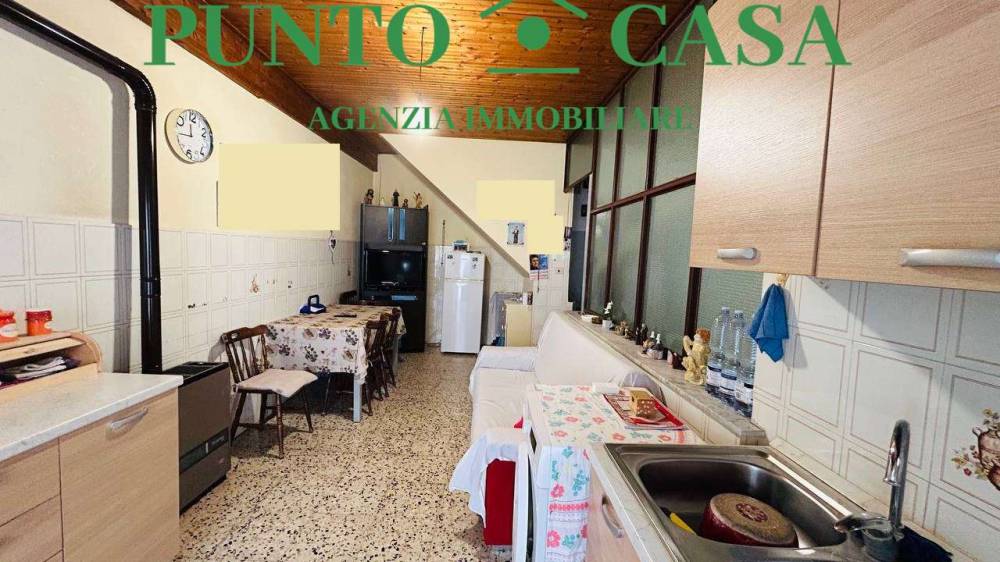casa indipendente in vendita a Lamezia Terme in zona Sambiase