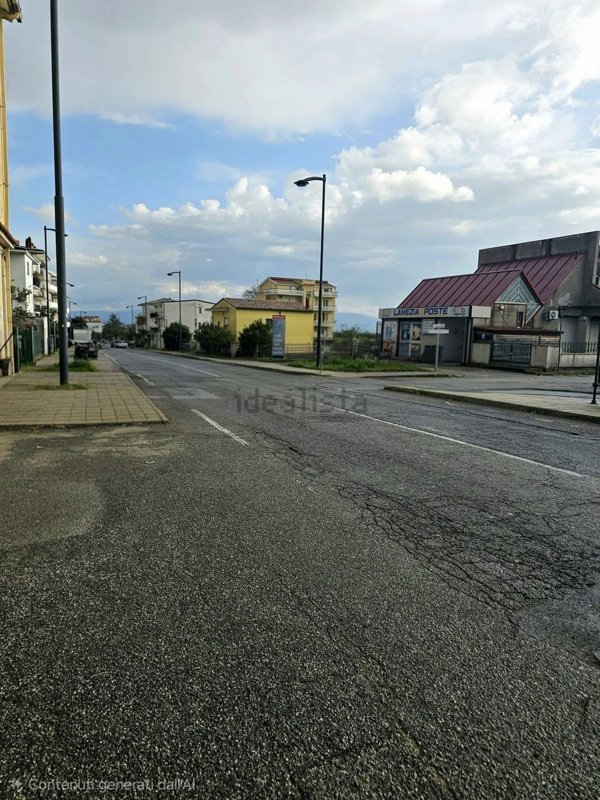 locale commerciale in vendita a Lamezia Terme