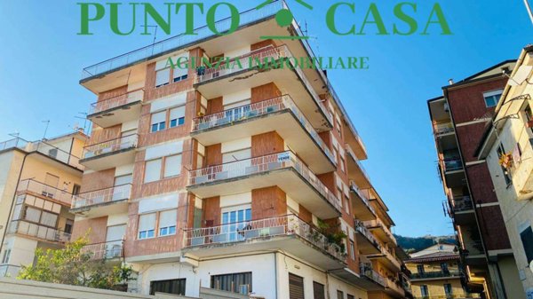 appartamento in vendita a Lamezia Terme in zona Nicastro