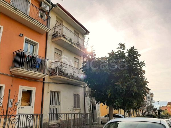 casa indipendente in vendita a Lamezia Terme in zona Sambiase