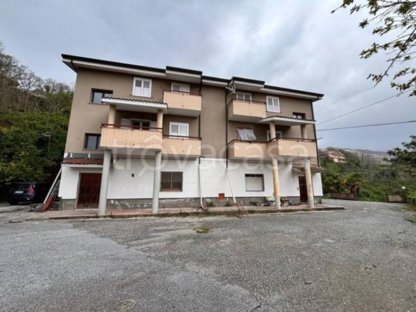 casa indipendente in vendita a Lamezia Terme in zona Nicastro
