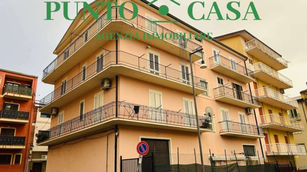 appartamento in vendita a Lamezia Terme in zona Sambiase