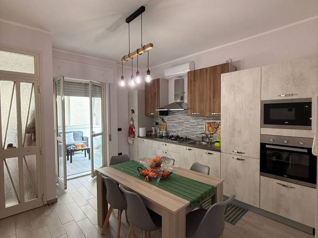 casa indipendente in vendita a Lamezia Terme in zona Sambiase