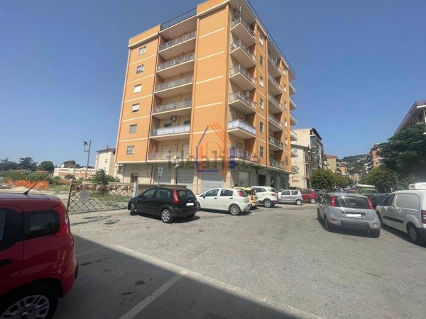appartamento in vendita a Lamezia Terme in zona Nicastro