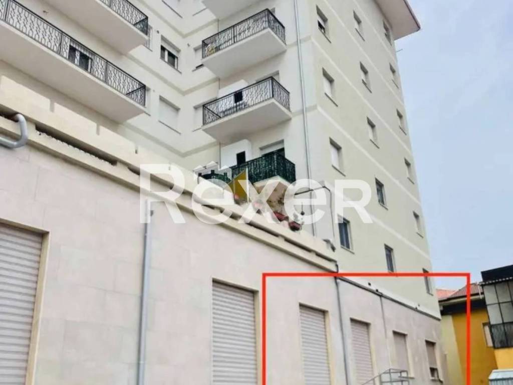 ufficio in vendita a Lamezia Terme in zona Nicastro