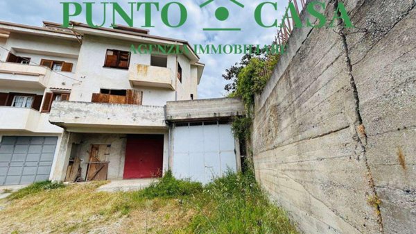 casa indipendente in vendita a Lamezia Terme