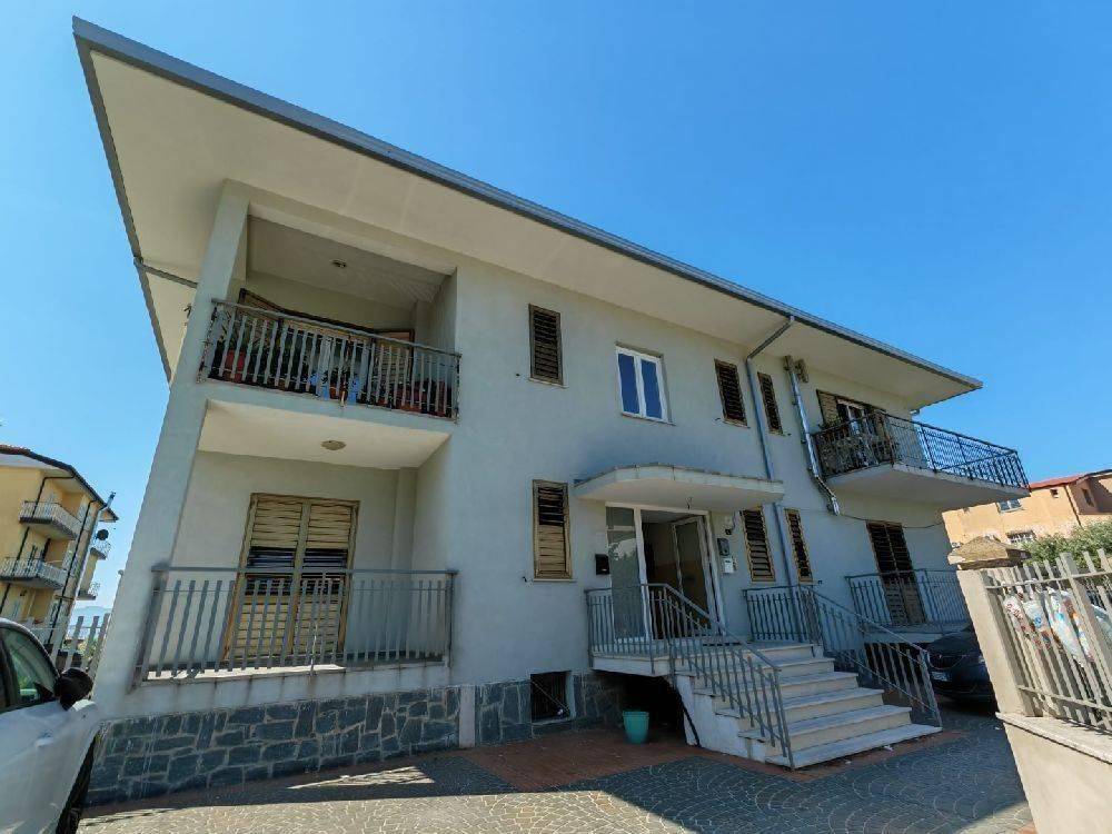 appartamento in vendita a Lamezia Terme in zona Nicastro