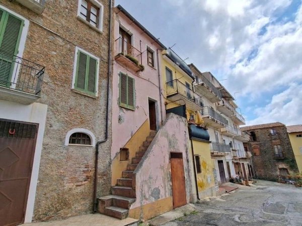 casa indipendente in vendita a Lamezia Terme in zona Sambiase