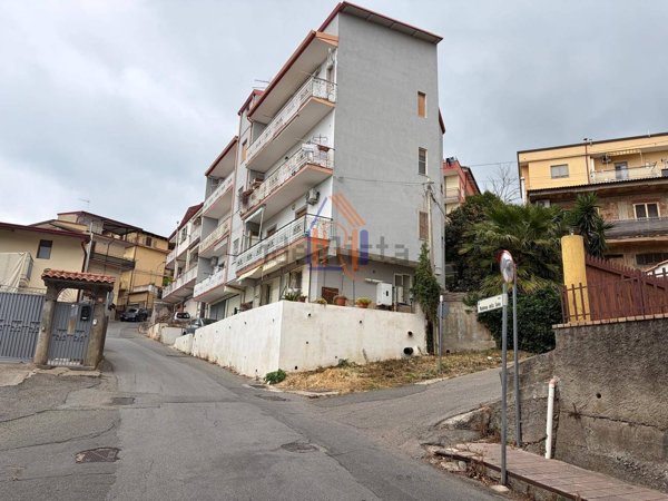 appartamento in vendita a Lamezia Terme in zona Nicastro
