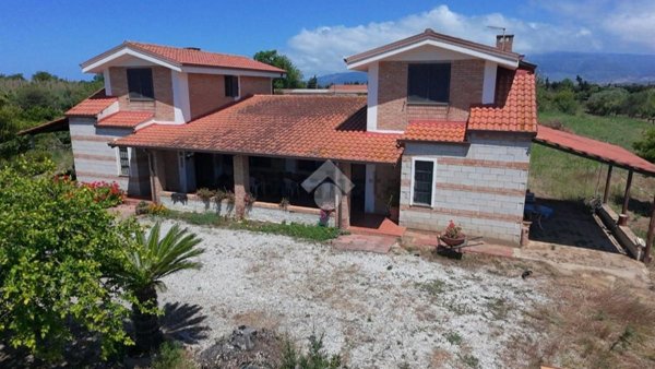 casa indipendente in vendita a Lamezia Terme