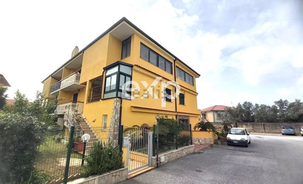 casa indipendente in vendita a Lamezia Terme in zona Sant'Eufemia Lamezia