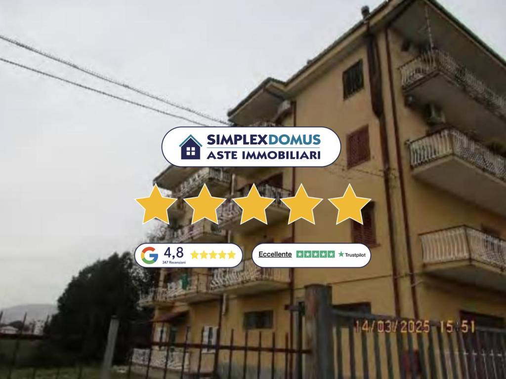 appartamento in vendita a Lamezia Terme in zona Carrà