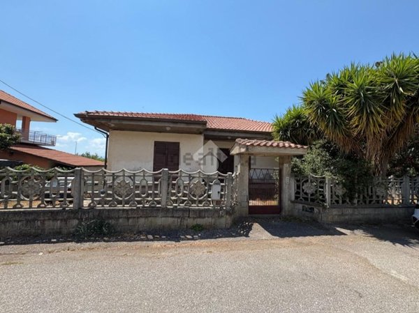casa indipendente in vendita a Lamezia Terme in zona Sant'Eufemia Vetere
