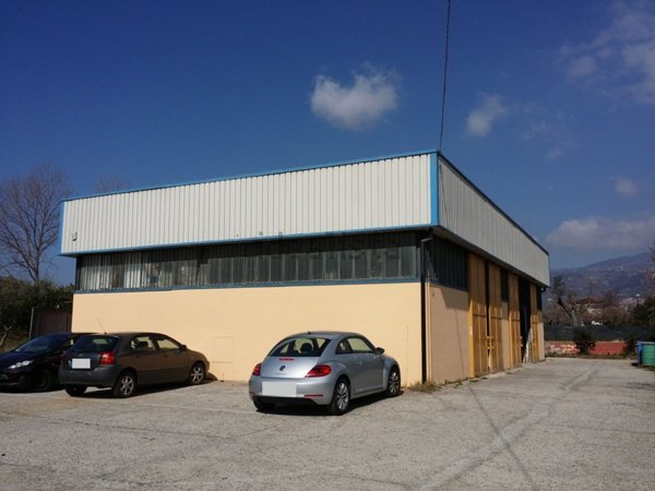 capannone in vendita a Lamezia Terme