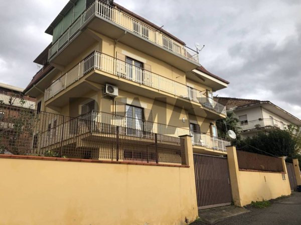 appartamento in vendita a Lamezia Terme in zona Nicastro