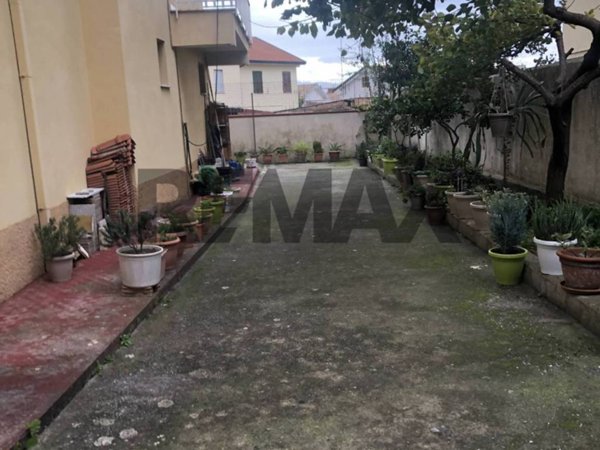 appartamento in vendita a Lamezia Terme in zona Nicastro