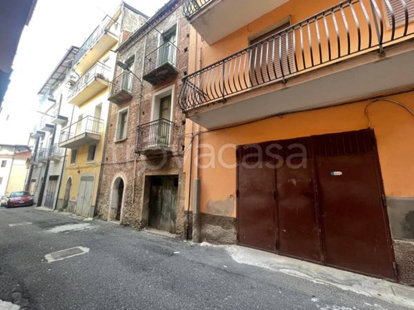 casa indipendente in vendita a Lamezia Terme in zona Nicastro