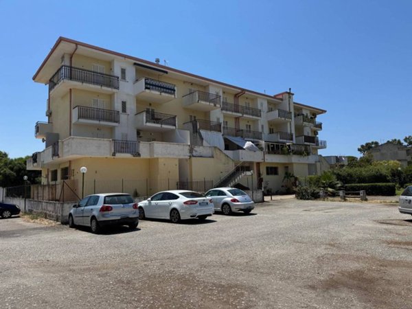 appartamento in vendita a Lamezia Terme in zona Magolà