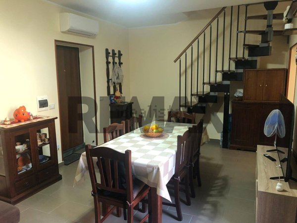 casa indipendente in vendita a Lamezia Terme in zona Nicastro