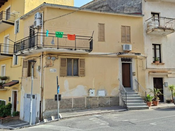 casa indipendente in vendita a Lamezia Terme in zona Sambiase